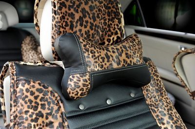 專(zhuān)業(yè)品質(zhì)，舒適駕乘 探索皮革汽車(chē)頭枕/頸枕的魅力與選購(gòu)指南